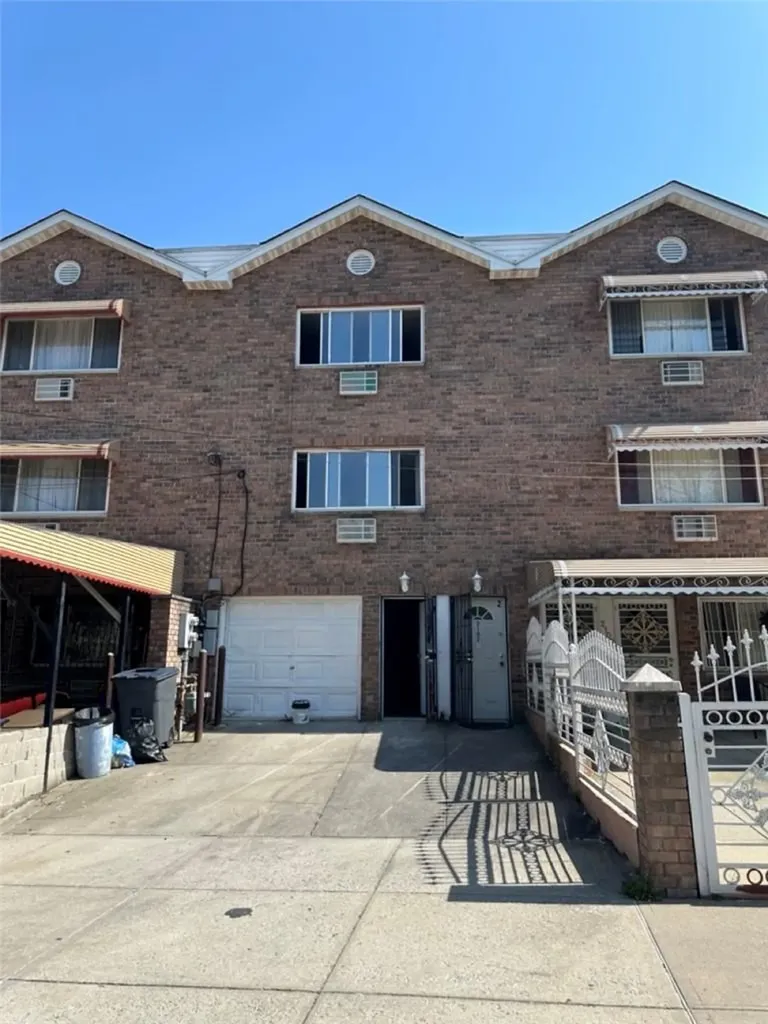 2102 Needham Avenue Bronx NY 10466