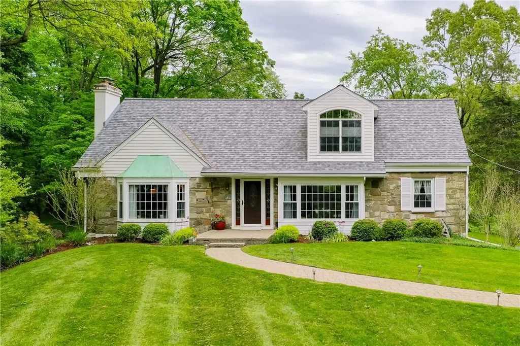 11 Woodward Road Poughkeepsie NY 12603
