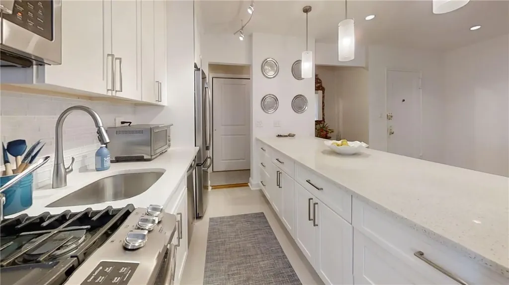 3840 Greystone Avenue Bronx NY 10463