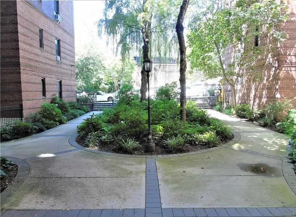 3840 Greystone Avenue Bronx NY 10463
