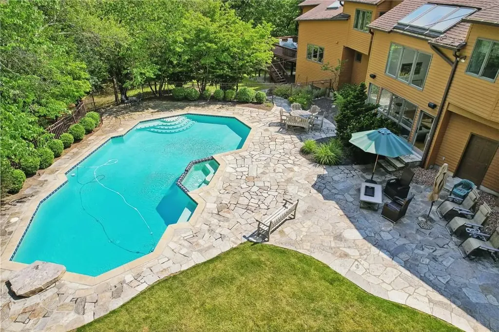 4 Blue Sky Drive Suffern NY 10901