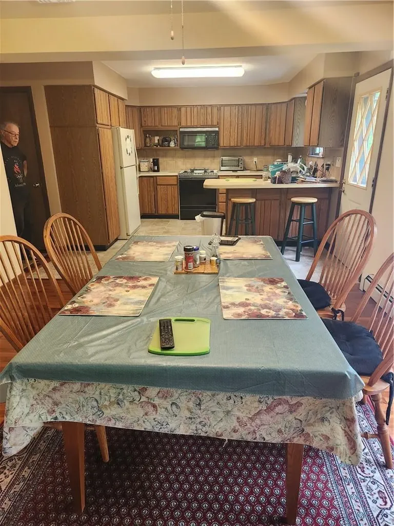 691 N Quaker Lane Hyde Park NY 12538