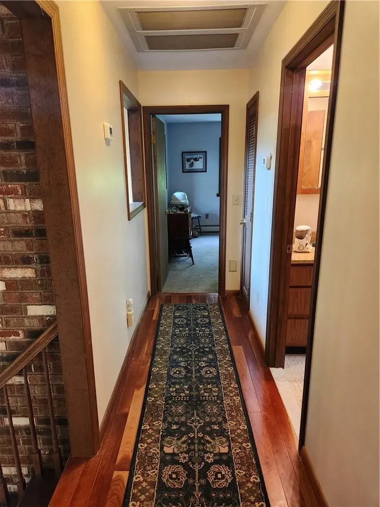 691 N Quaker Lane Hyde Park NY 12538