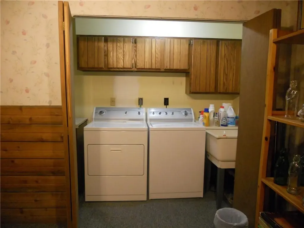 691 N Quaker Lane Hyde Park NY 12538