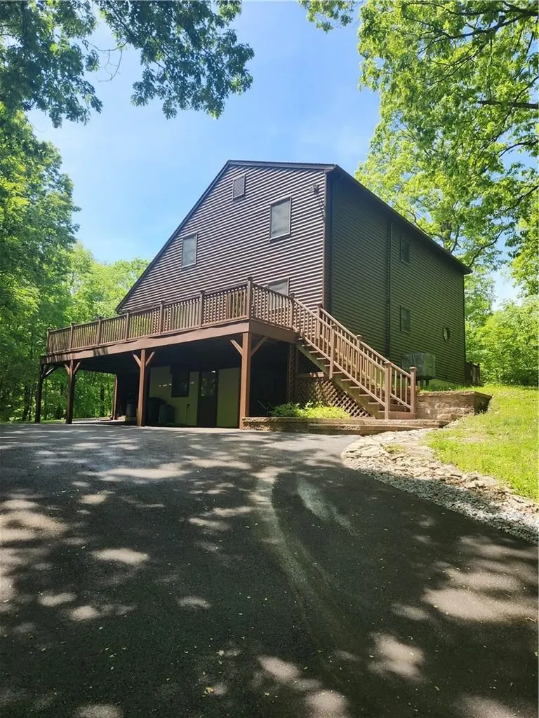 691 N Quaker Lane Hyde Park NY 12538
