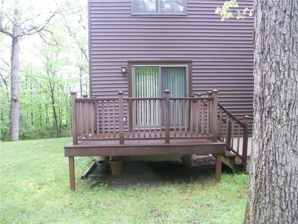 691 N Quaker Lane Hyde Park NY 12538