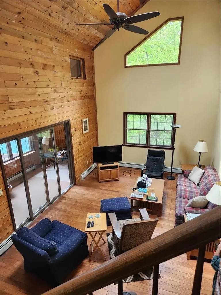 691 N Quaker Lane Hyde Park NY 12538