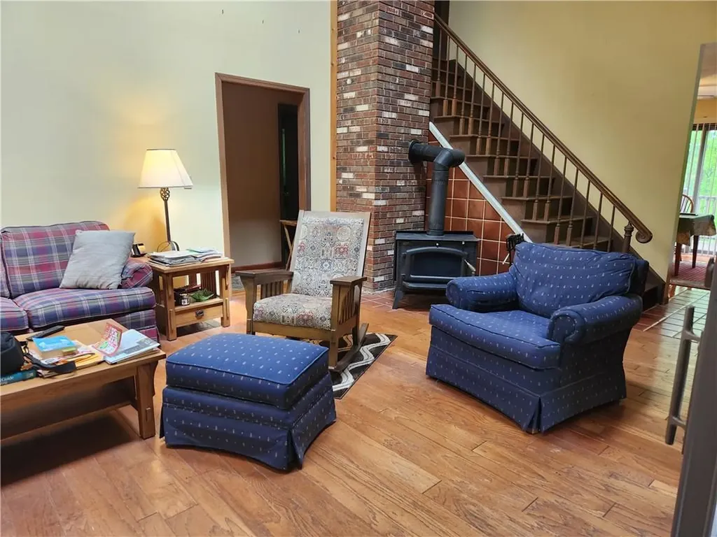 691 N Quaker Lane Hyde Park NY 12538