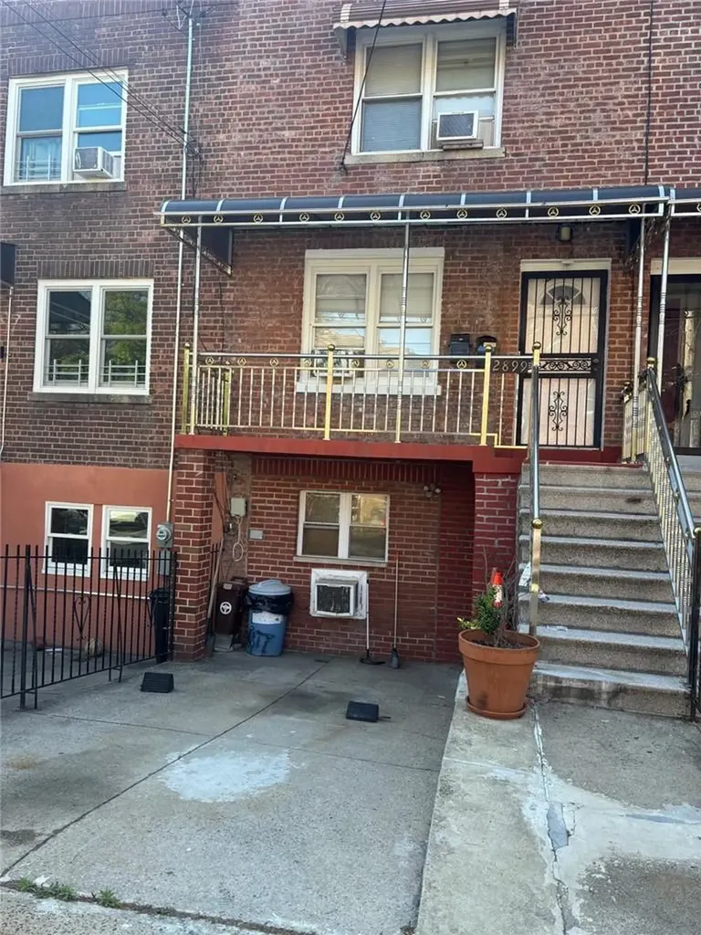 2899 Dewitt Place Bronx NY 10469