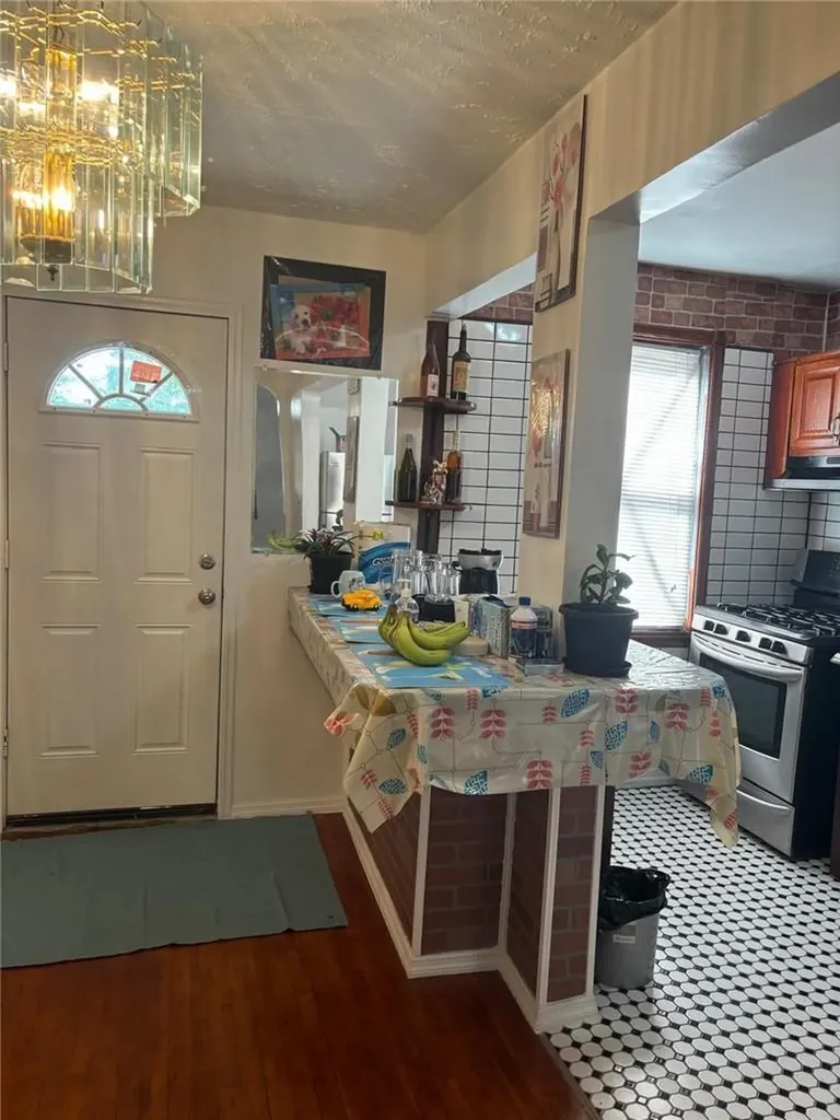 2899 Dewitt Place Bronx NY 10469
