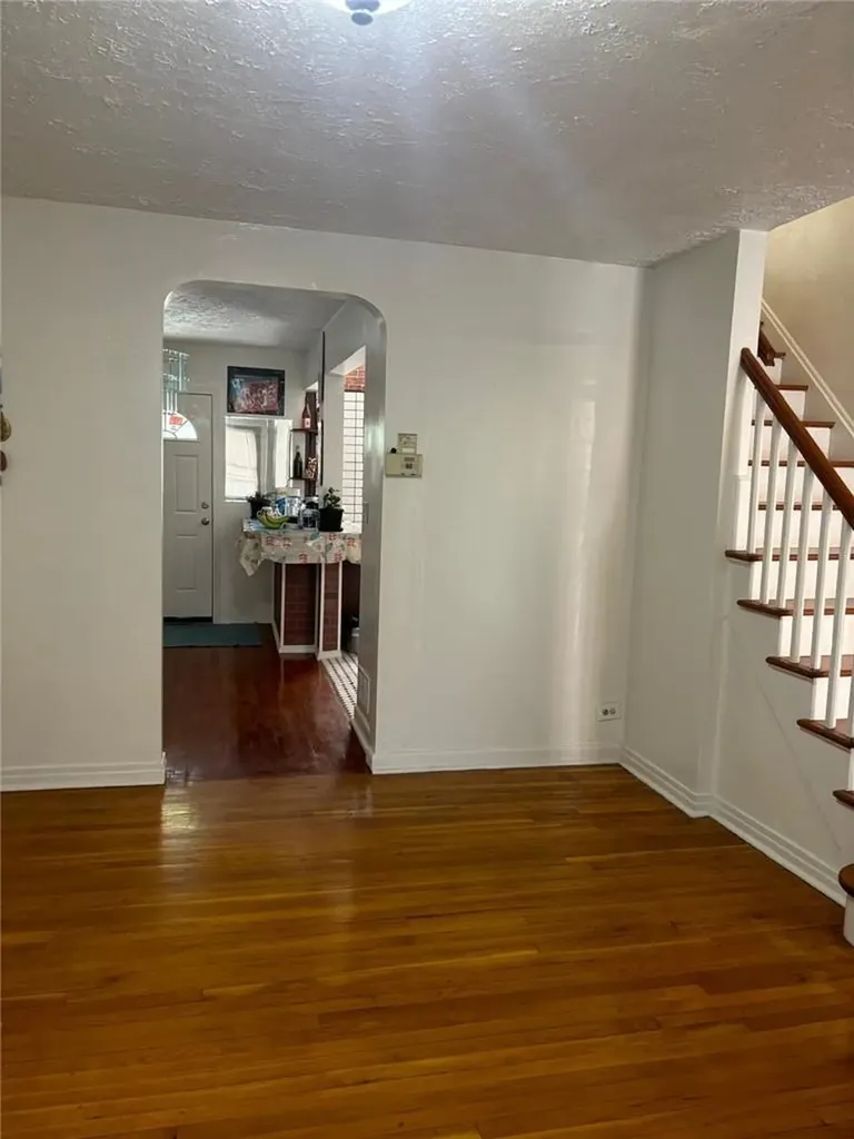 2899 Dewitt Place Bronx NY 10469