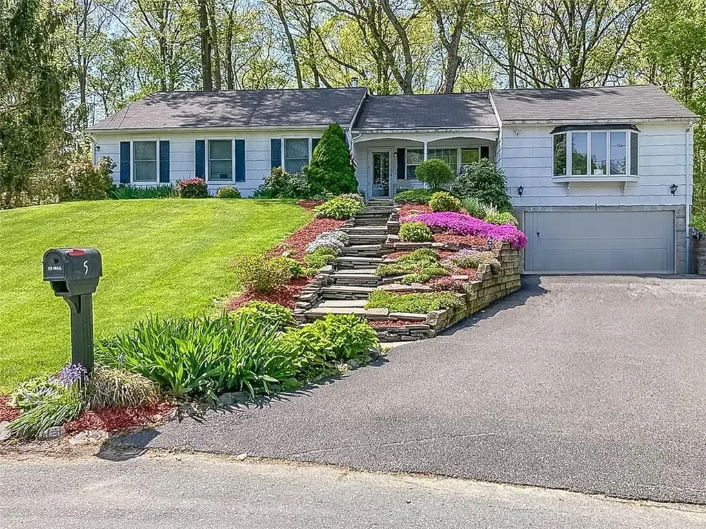 5 Acacia Lane Campbell Hall NY 10916