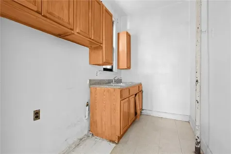 567 W 184th Street New York (manhattan) NY 10033