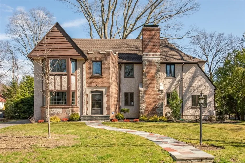 152 Brewster Road Scarsdale NY 10583