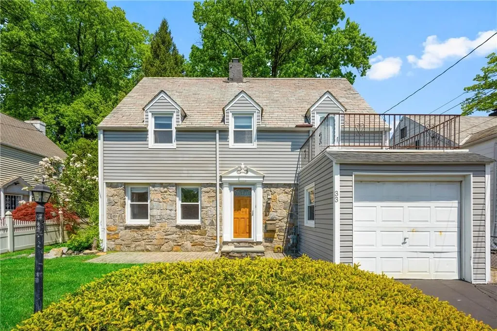 33 Holly Street Yonkers NY 10704