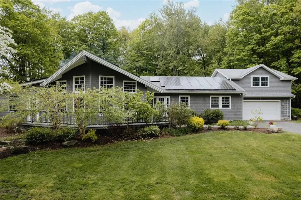 4 S Hinterlands Drive Rhinebeck NY 12572