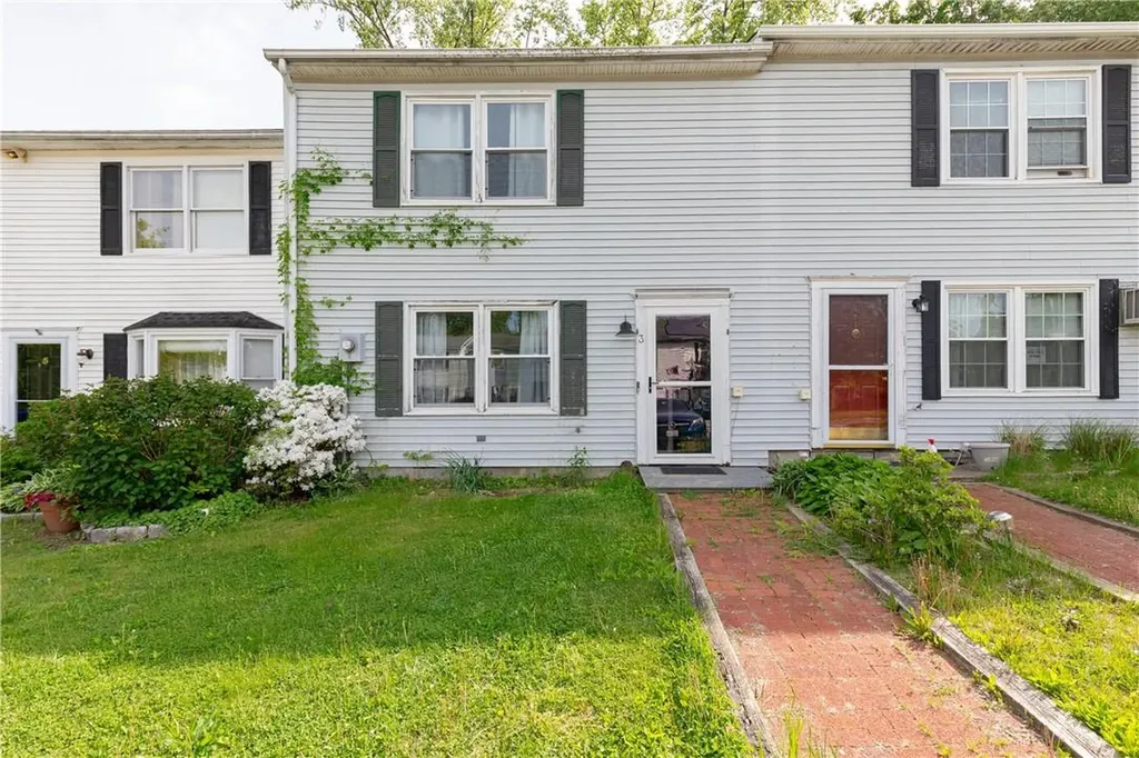 3 Greenhouse Lane Poughkeepsie NY 12603
