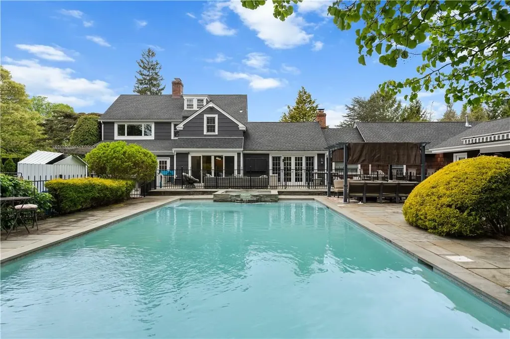 55 Roe Avenue East Patchogue NY 11772