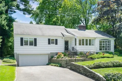 44 Colonial Avenue Larchmont NY 10538