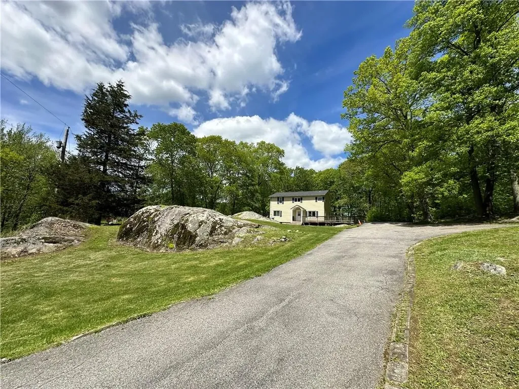 596 Milton Turnpike Highland NY 12528