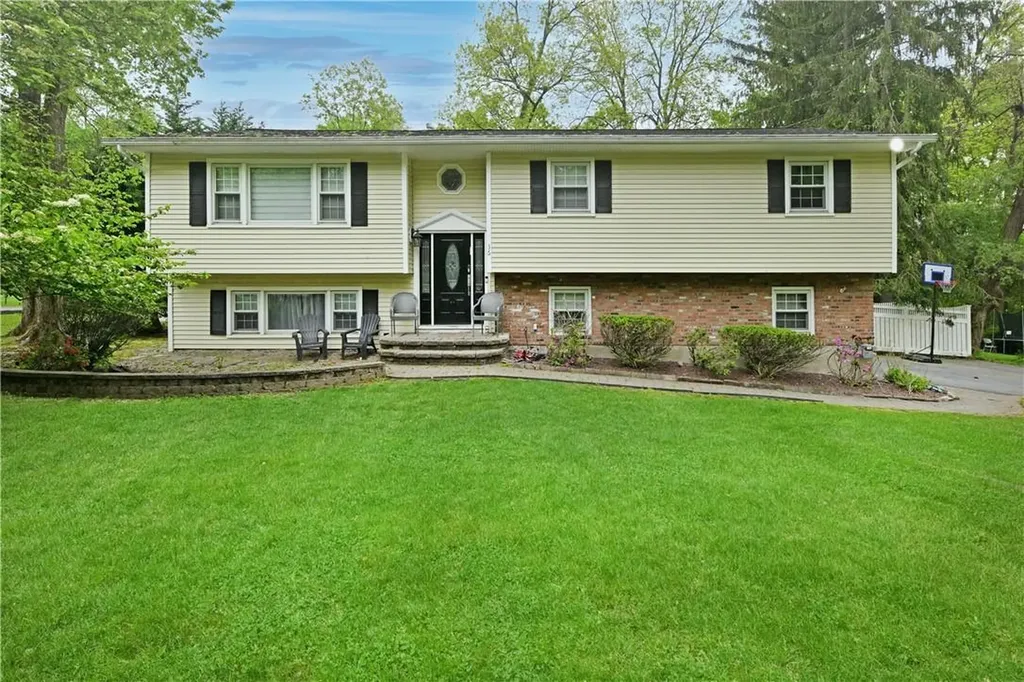 36 Eastbourne Drive Spring Valley NY 10977