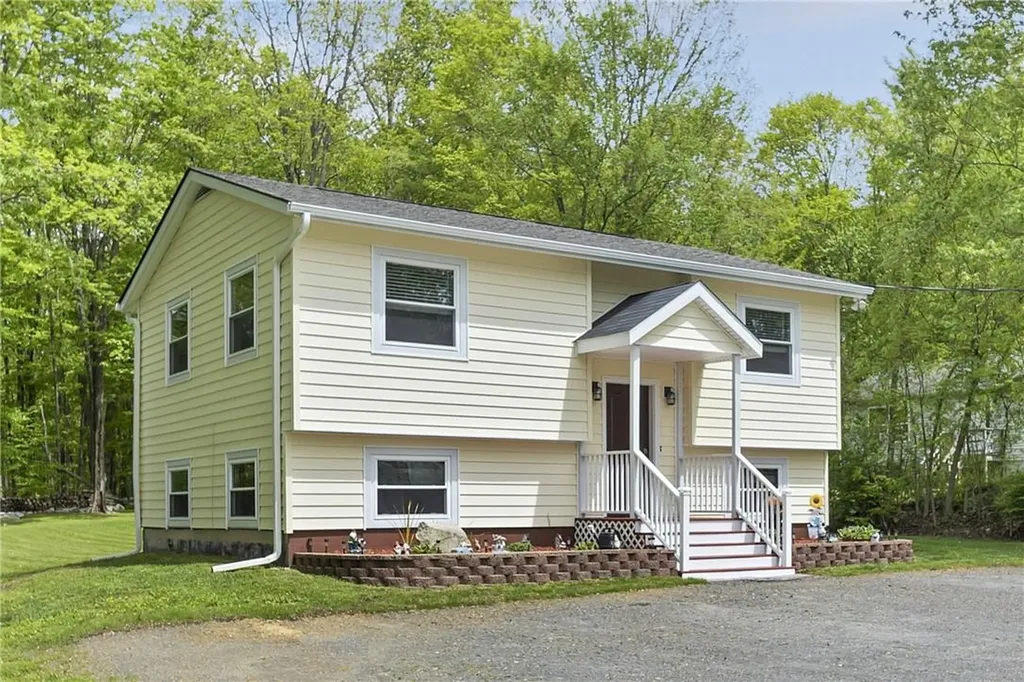 1201 Burlingham Road Pine Bush NY 12566