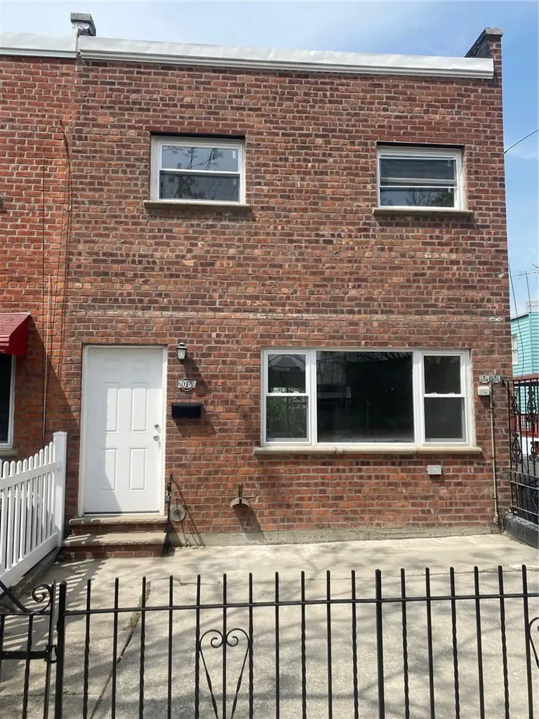 2067 Chatterton Avenue Bronx NY 10472
