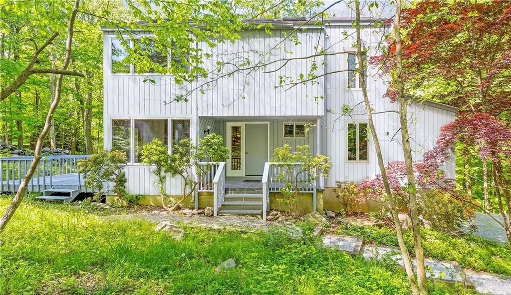 39 Lower Trinity Pass Road Pound Ridge NY 10576