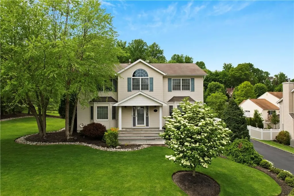 14 Oakley Boulevard Garnerville NY 10923