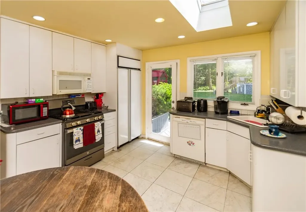 3 Old Farms Road Poughkeepsie NY 12603