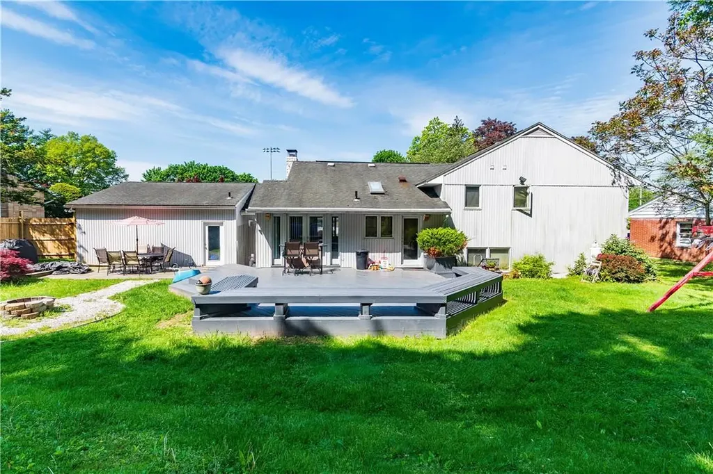 3 Old Farms Road Poughkeepsie NY 12603