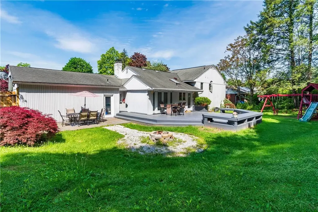 3 Old Farms Road Poughkeepsie NY 12603