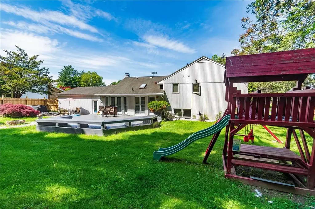 3 Old Farms Road Poughkeepsie NY 12603