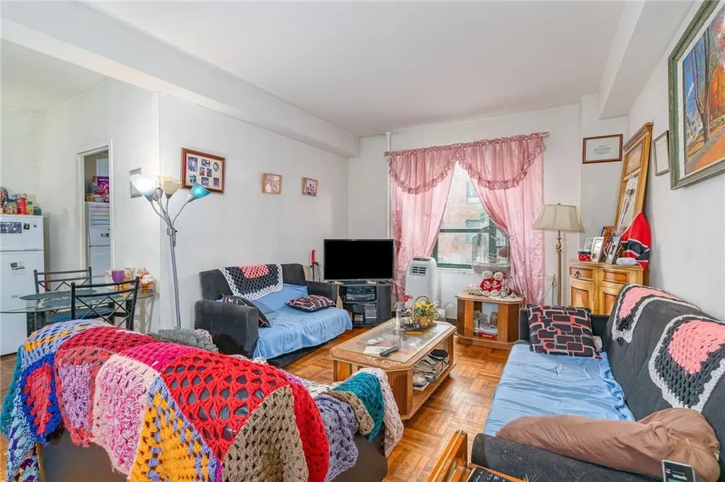 1501 Metropolitan Avenue Bronx NY 10462