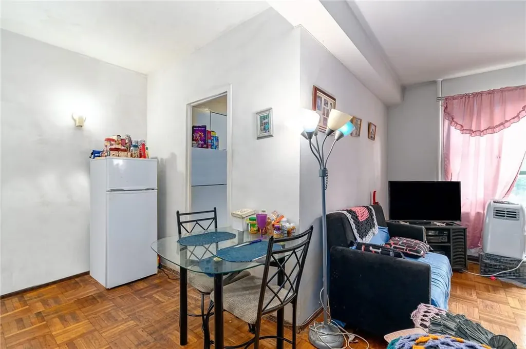 1501 Metropolitan Avenue Bronx NY 10462