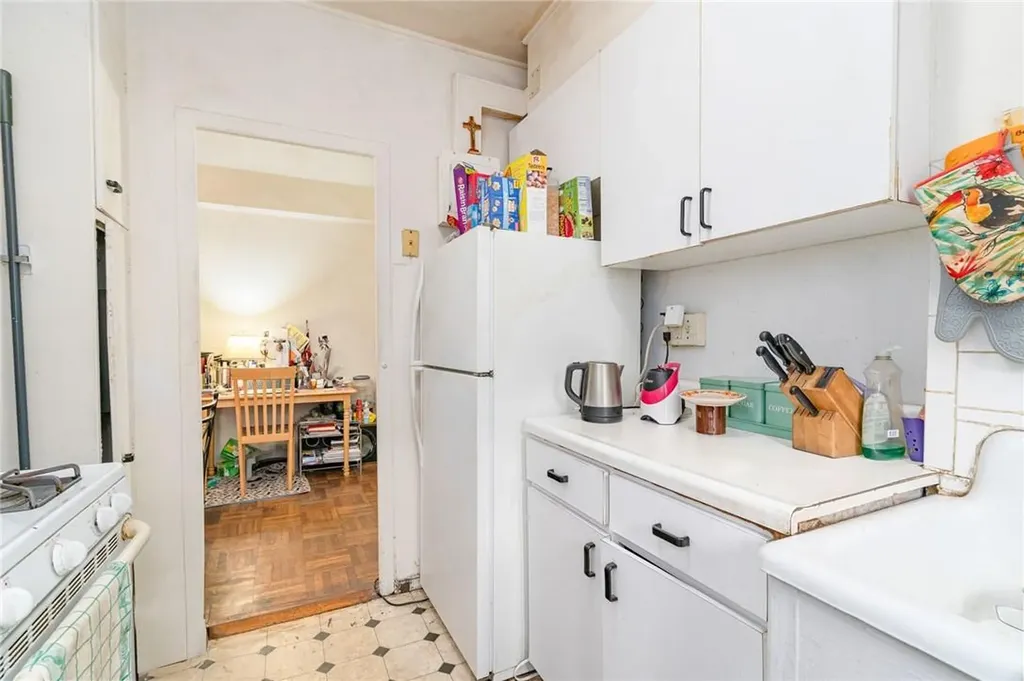 1501 Metropolitan Avenue Bronx NY 10462
