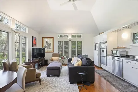 28 Heron Lake Road Bedford NY 10506