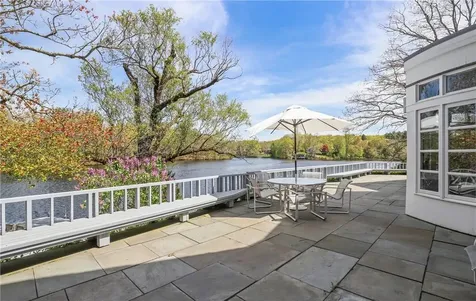 28 Heron Lake Road Bedford NY 10506