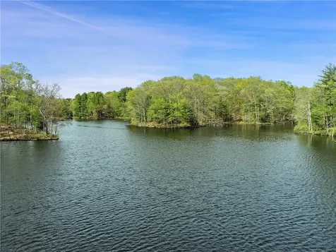 28 Heron Lake Road Bedford NY 10506