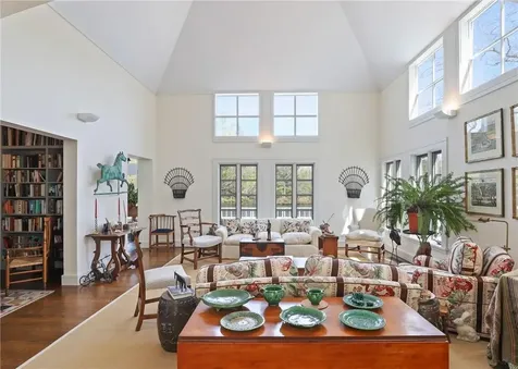 28 Heron Lake Road Bedford NY 10506