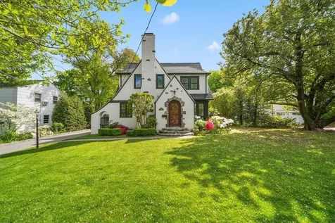 18 Fairway Drive White Plains NY 10605
