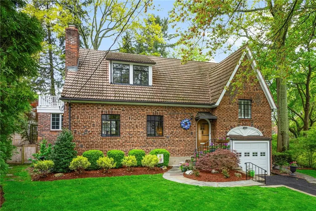 11 Coralyn Road Scarsdale NY 10583