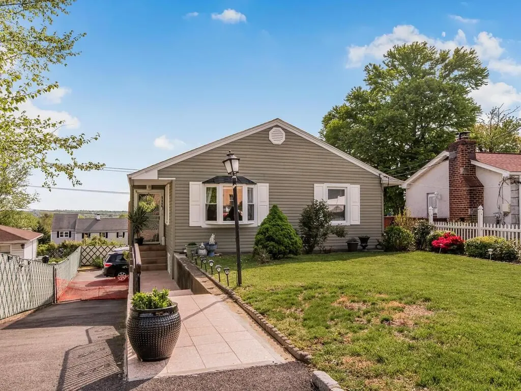 117 Kingsley Drive Yonkers NY 10710