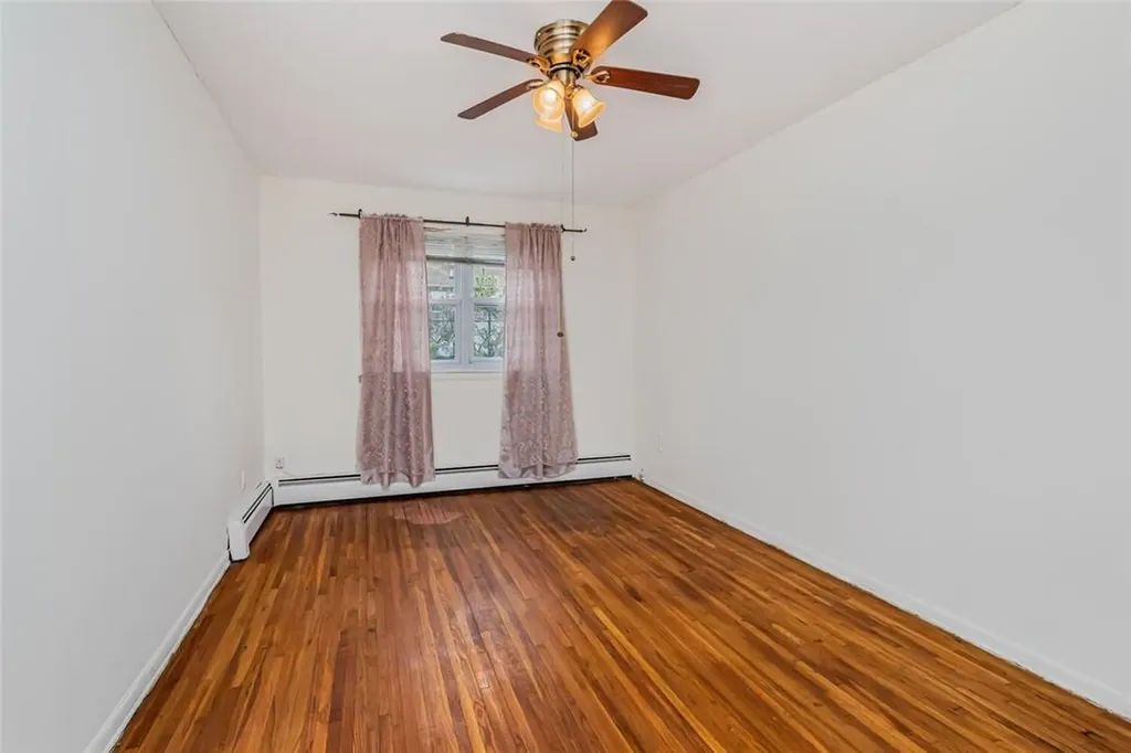 1062 Pugsley Avenue Bronx NY 10472