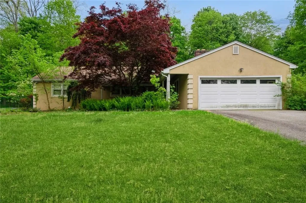 11 Canterbury Lane Suffern NY 10901