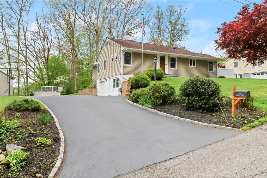 49 Hillcrest Avenue Brewster NY 10509