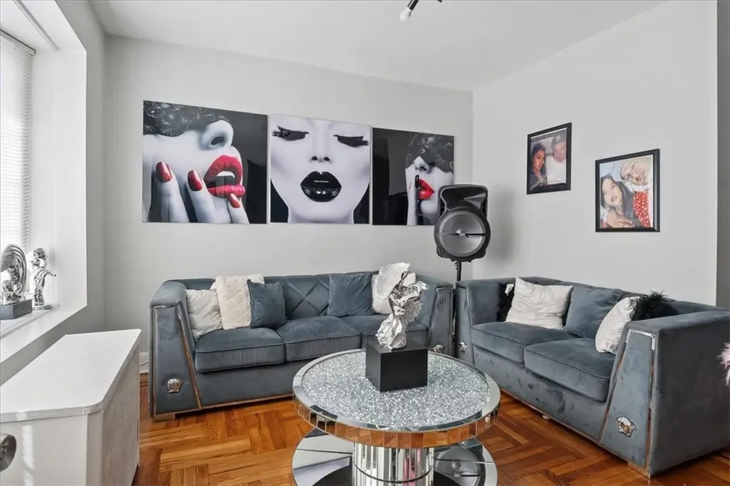 288 Hollywood Avenue Bronx NY 10465