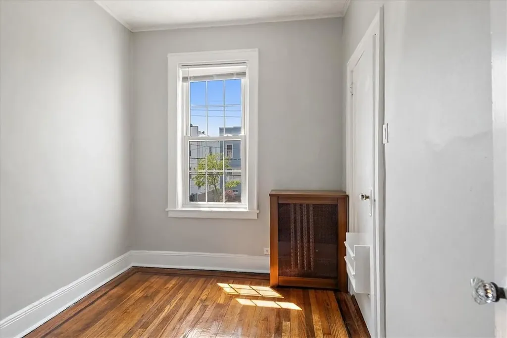 288 Hollywood Avenue Bronx NY 10465