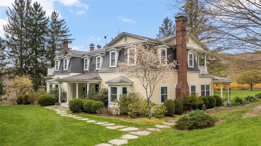 88 Friar Tuck Road Ancram NY 12503