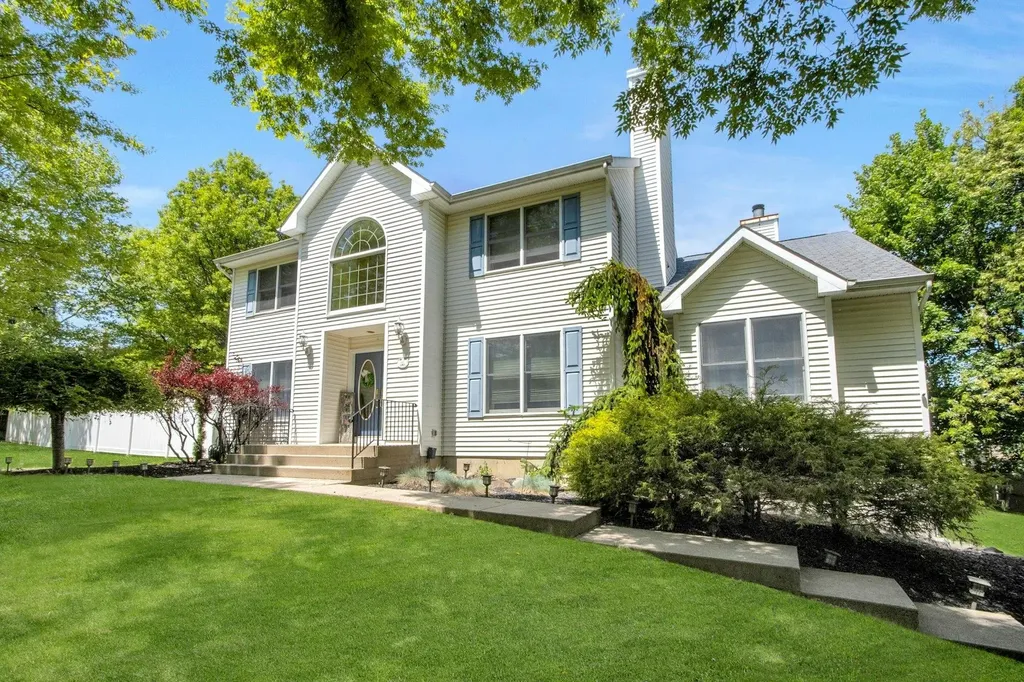 17 Viohl Way Garnerville NY 10923